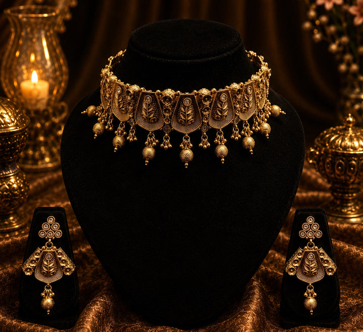 Svarnagauri Nakash choker set